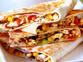 Quesadilla cu Pui, Bacon și Sos Ranch